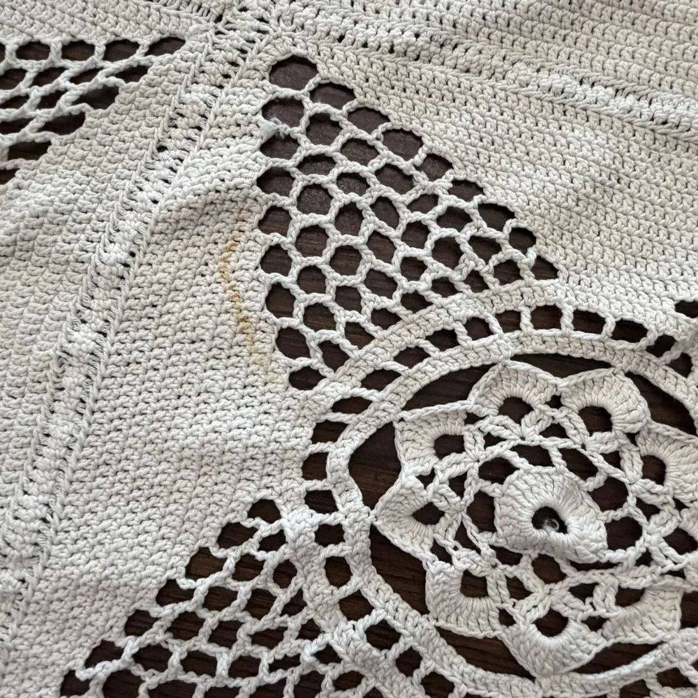 Vintage Handmade Crochet Table Topper 37x34 Floral Medallion Read Description